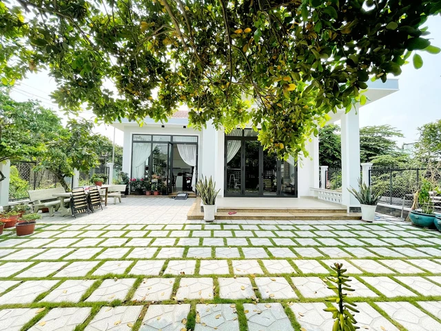 Mẫu nhà cấp 4 nông thôn chữ L có sân vườn rộng rãi